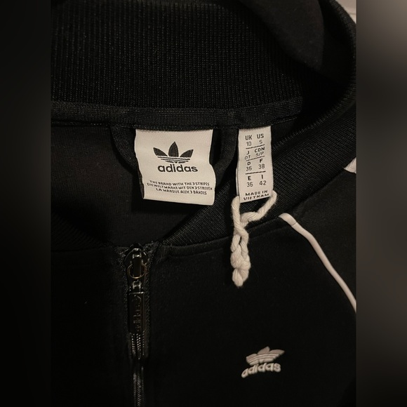 Track suit - Picture 2 of 6